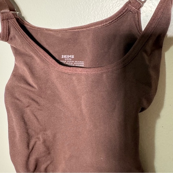 NWOT SKIMS BUTT ENHANCING OPEN BUST BODYSUIT S - Picture 6 of 7